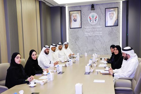 "الموارد البشرية" و " الشارقة للتعليم الخاص" يجتمعان لمناقشة برنامج " معلم وأفتخر "