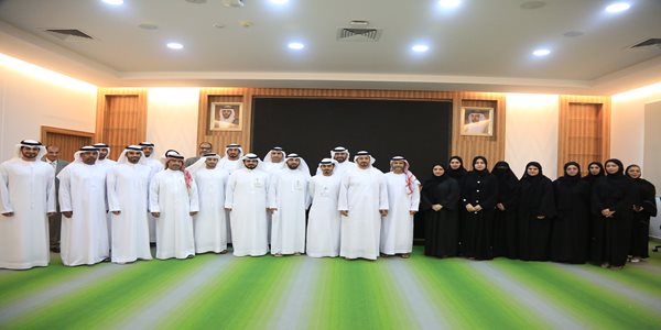 The meeting of His Excellency Dr. Tariq bin Khadim, Head of Human Resources, with the directors of the departments and their deputies, and the experiences and officials concerned with the department t